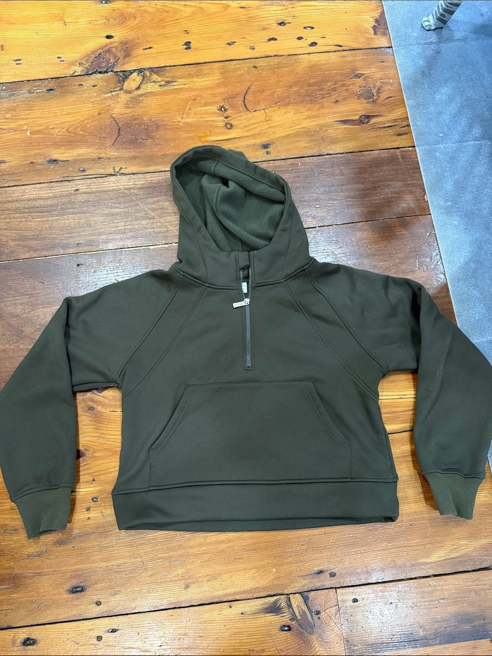 Laslulu cropped green hooded athletic workout sweatshirt size medium